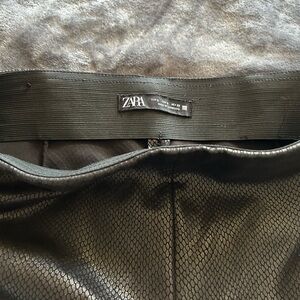 Zara Dark Textured Pencil Skirt